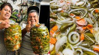 Como Hacer Los Mejores Jalapeños Curtidos Frescos Del Jardin Receta Especial [upl. by Sanborn546]