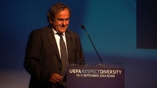 Platini dá recado contra racismo no futebol [upl. by Bathsheeb]