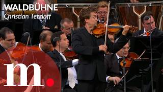 Christian Tetzlaff performs Mendelssohns Violin Concerto No 2 in E Minor at the 2013 Waldbühne [upl. by Ileray866]