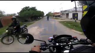 🚨 Impresionante persecución de la policía de Rosario a dos motochorros [upl. by Mohandas]