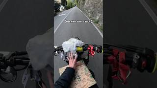 trasporto di pizza e kebab con la moto un po’ particolare😂 [upl. by Admana145]