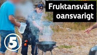 Södertäljepolisen  Trots eldningsförbud och grannars tillsägningar har en familj tänt grillen [upl. by Irrahs]