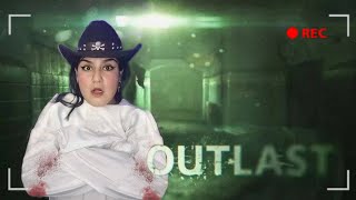 Visitando un manicomio abandonado SALE MAL Outlast [upl. by Htaeh]