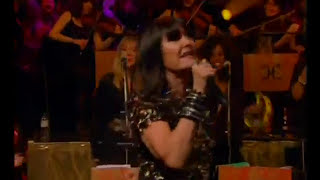 Sandie Shaw  Long Live Love Jools Annual Hottenanny 2011 [upl. by Eelorac94]