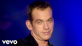 Garou  La dame de Haute Savoie Live à Bercy [upl. by Aninay]