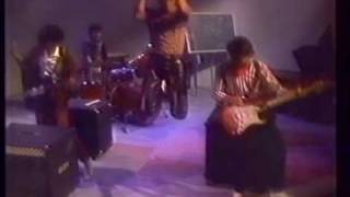 LOS CLIPS  UNA BUENA LECCION COMROCK 1985 TRACK 05 [upl. by Toulon]