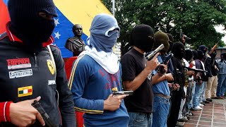 COLECTIVOS DE CARACAS SALEN EN DEFENSA DE MADURO [upl. by Rafi725]