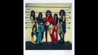 Twisted Sister  82282 live at Hammerheads radio broadcast [upl. by Neeloc]