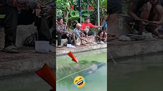 NGAKAK ORANG INI GAK SADAR KALO DI BAWAH AIR ADA KEBO LAGI BERENDAM 🤣 funny comedy memes lucu [upl. by Candide]