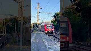 648 348 komt met volle vaart aan op station rendsburg majortom treinen [upl. by Queenie]