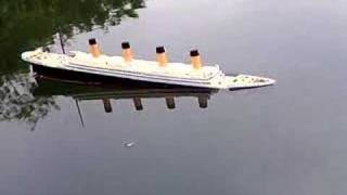 Model Titanic Sinks in 15 seconds [upl. by Ehtyde788]