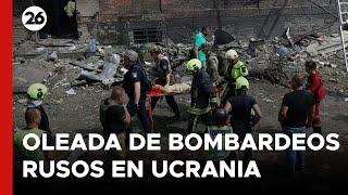 Una oleada de bombardeos rusos en Ucrania deja decenas de muertos [upl. by Aienahs]