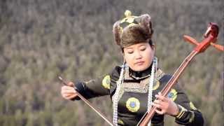 Traditional Mongolian Music amp Song quotThree Beautiful Chestnut Maresquot [upl. by Airb202]