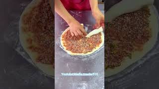 Uygur mutfağıkıymalı börekUygur oshxonasi  qiyma goshtli pirogUyghur cuisineminced meat pie [upl. by Jenks]