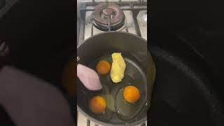 Scrambled eggs Gordon Ramsay style eggs [upl. by Siekram742]