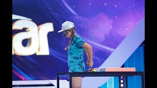 Alexia Fierbințeanu Călinescu spectacol cu peste 100 de cuburi Rubik în Marea Finală quotNext Starquot [upl. by Pelson]