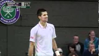 A fan gives Viktor Troicki advice on his serve against Novak Djokovic [upl. by Rubinstein]