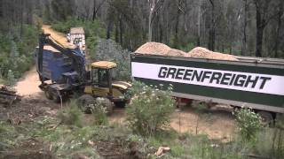 Bruks 8052 STC Mobile Chipper Stanley Vic Australia [upl. by Sine]