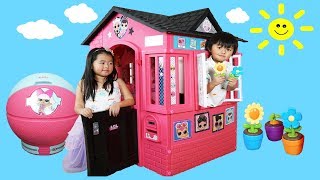 New Playhouse and Pretend Play Cooking Food on Kitchen Toy [upl. by Ardelia]