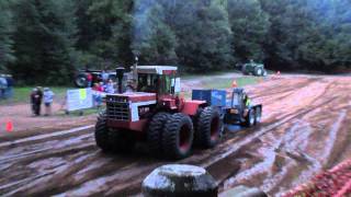 International Harvester 4586 V8 4x4 full pull at Lynden [upl. by Akelahs]