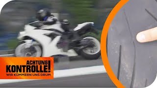 Nur 06mm Reifenprofil Lässt die Polizei das Motorrad weiterfahren  Achtung Kontrolle kabel eins [upl. by Nelac]