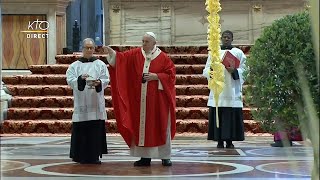 Messe des Rameaux à Rome et Angélus [upl. by Gerk]