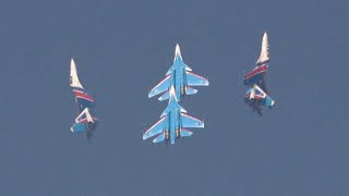 Russian Knights Perform Aerobatics with Sukhoi Su30SM Fighters at Dubai Airshow – AIN [upl. by Guntar827]