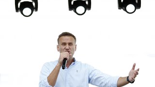 Lopposant russe Alexeï Navalny retourne en prison après une hospitalisation [upl. by Olra930]