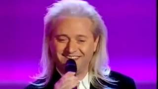 Amedeo Minghi Cantare e DAmore live SANREMO1996 [upl. by Haneen]