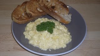 Comment faire la VRAIE RECETTE DES OEUFS BROUILLES [upl. by Ahsieyt]