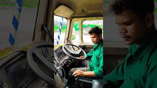 short driver de ko kaise sikha raha hai viralvideo [upl. by Knox]