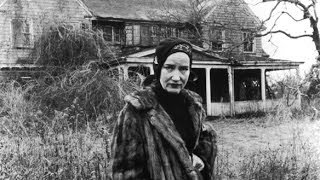 At Home with Liz Lange at Grey Gardens [upl. by Aihcropal256]