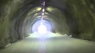 Sölden GletscherTunnel in 25 sec vom Rettenbach zum Tiefenbachgletscher  Лыжный тунель [upl. by Enoitna]