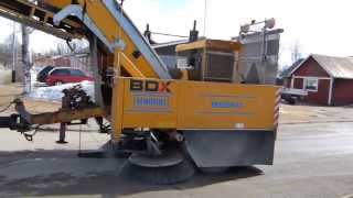 Scania R124 with a Trailer sweeping machine Volvo L70F with sweeper [upl. by Winters]