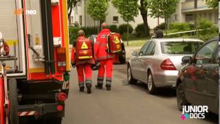 Junior Docs Folge 9 Staffel 2 ZDF NEO KRANKENHAUS  RETTUNGSDIENST  OPSAAL Reportage [upl. by Elmore]