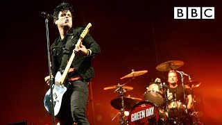 Green Day performs Boulevard of Broken Dreams at Reading Festival [upl. by Ecirb]