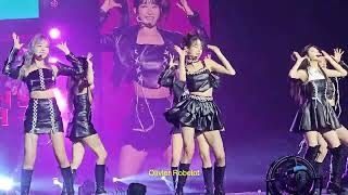 IVE 아이브  Accor Arena in Paris  Kitsch  Fancam [upl. by Mosnar391]