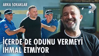 Mesut Güneri içerde de formunda 👊  Arka Sokaklar 681 Bölüm [upl. by Maryn]