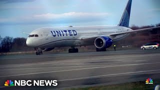 Passengers injured when United Airlines flight experiences severe turbulence [upl. by Tella]