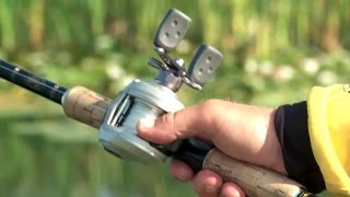 How to use a baitcasting reel  Fish Like a Pro with Joe Thomas [upl. by Moersch]