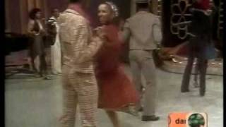 VAN McCOY  the hustle 1975 HQ [upl. by Betti]