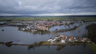 Brennpunkt Elbe Angespannte Lage in deutschen Flutgebieten [upl. by Gwynne]