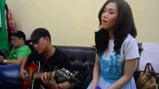 Rachelle Ann Go sings Frozens quotLet It Goquot acoustic version at The Ryzza Mae Show dressing room [upl. by Enaj]