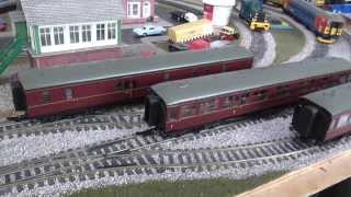 Hornby BR Hawksworth Coaches Review [upl. by Weixel476]