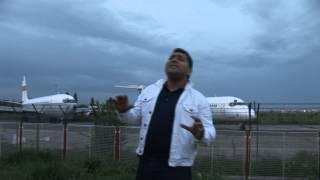 LIVIU PUSTIU  IAR SUNT LA AEROPORT  Official Video [upl. by Herwick]