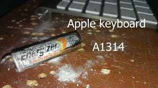 wireless apple keyboard A1314 \ спасаю клаву от закисших батареек [upl. by Lyford258]