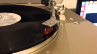 Denon DP 300F with Ortofon 2M Bronze [upl. by Mor]