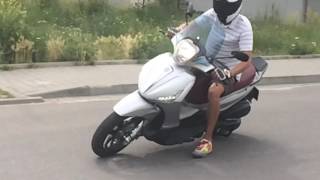 Piaggio Beverly 350 bank slow motion [upl. by Elyssa]