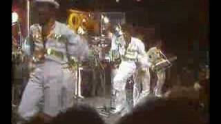 kool amp gang live get down on it [upl. by Adnawaj]