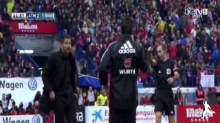 Big Fight Between Atletico Madrid Assistant coach vs Referee  Atletico vs Real Madrid 232014 [upl. by Pfeffer]